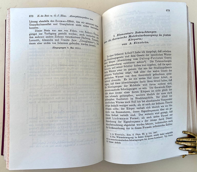 Book Id: 50424 Über den Einfluß der Schwerkraft auf die Ausbreitung des lichtes. In Annalen der Physik 35. Albert Einstein.